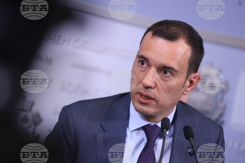 Отлагането на доклада за транспортната мрежа поставя под риск 141 млн. евро европейско финансиране за електротранспорт, посочи столичният кмет