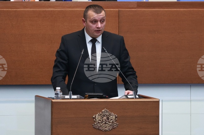 Камерите в козметични салони в Бургас са поставени от стопанисващите тези обекти и не се използват за охранителна дейност, каза зам.-министър Тодоров