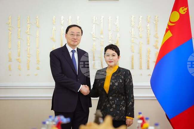 МОНЦАМЕ: Външният министър на Монголия прие заместник-министър на външните работи на Китай