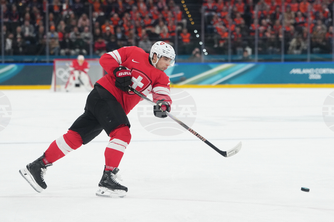 Швейцарският хокеист Кевин Фиала е опериран заради фрактурата, която получи в левия крак