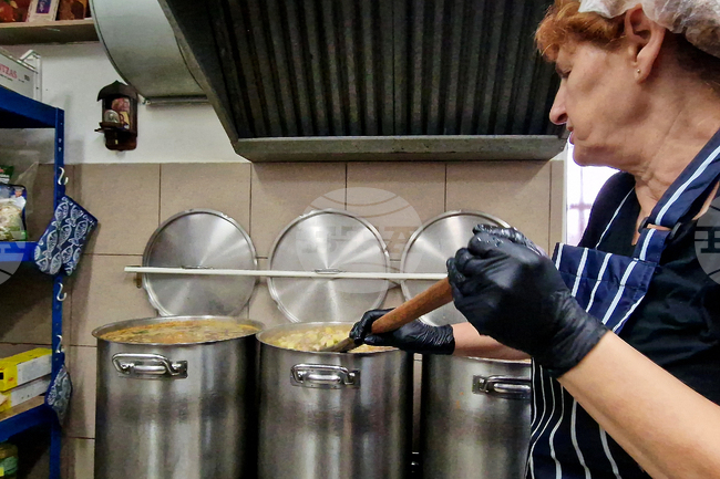 Социална кухня - храм „Св. Георги“ - квартал „Дървеница"