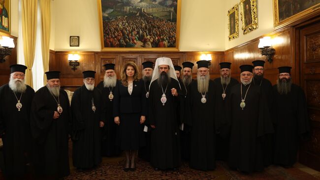 Президентът Илияна Йотова се срещна с българския патриарх и Софийски митрополит Даниил и митрополитите от Светия Синод