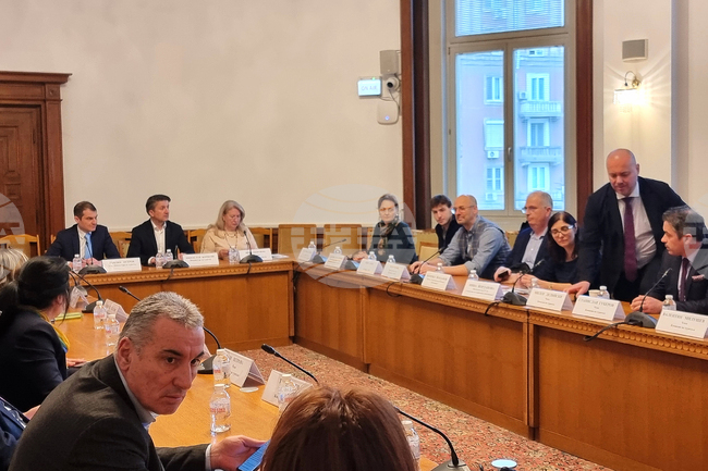 Народно събрание - Комисия по туризъм - промени в Закона за туризма