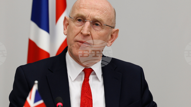 Джон Хийли иска да е първият британски министър на отбраната, който ще изпрати войски в Украйна