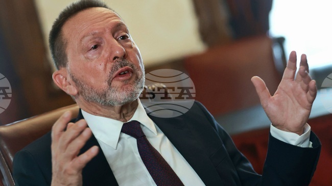 Европа може да изпадне в рецесия, ако цената на петрола надхвърли 150 долара за барел, предупреди управителят на гръцката централна банка