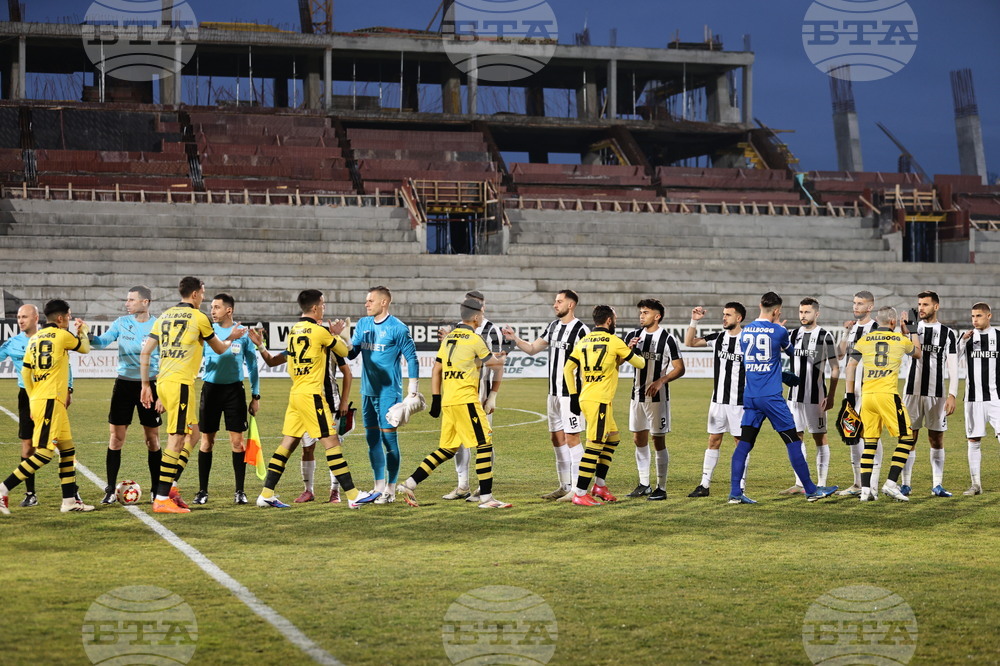 Пловдив - футбол - „Локомотив“ (Пловдив) - „Ботев“ (Пловдив)