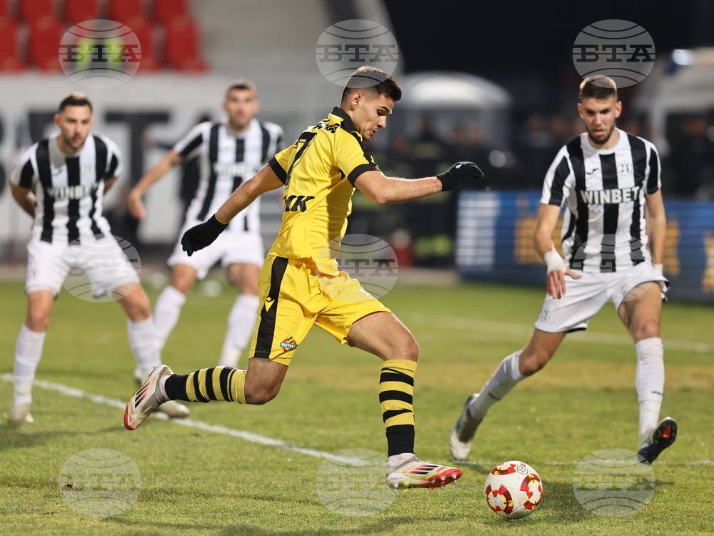 Пловдив - футбол - „Локомотив“ (Пловдив) - „Ботев“ (Пловдив)