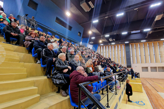 Лом - спортна зала - откриване