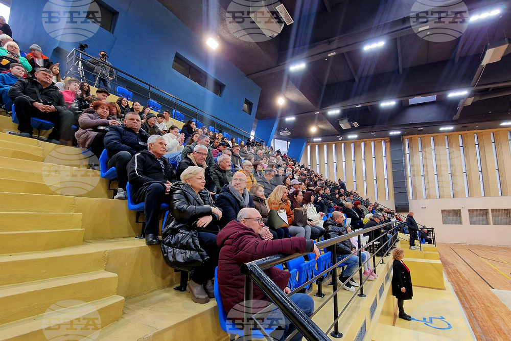 Лом - спортна зала - откриване