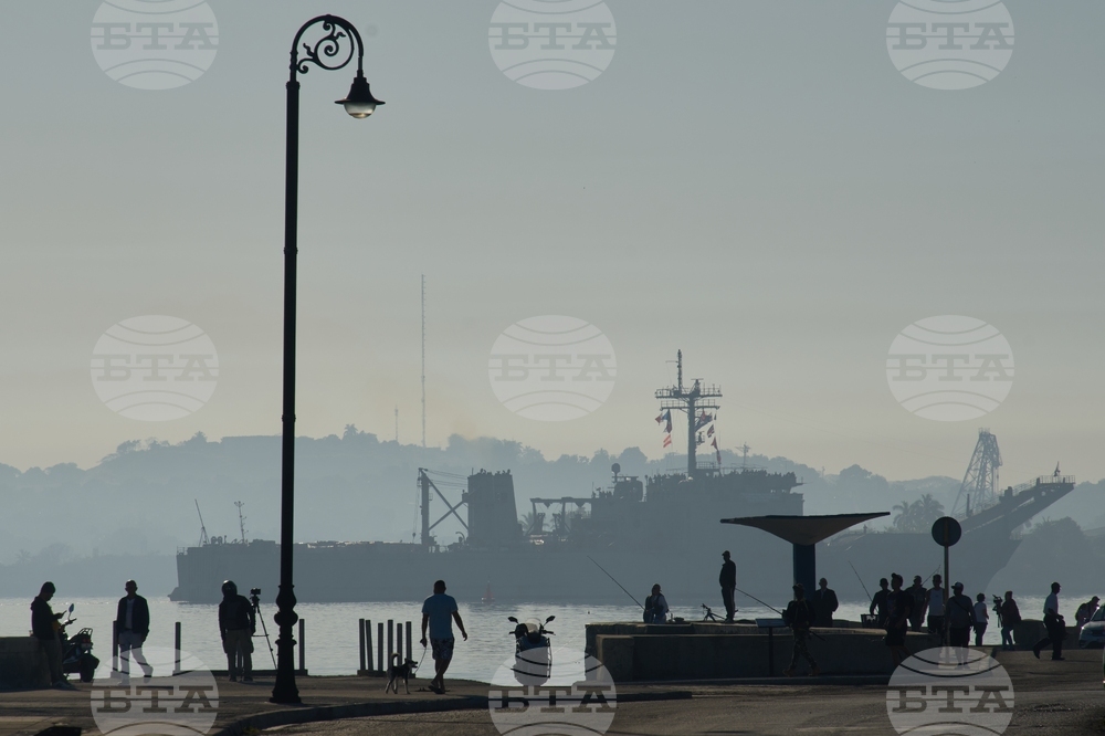 APTOPIX Cuba Mexico Aid