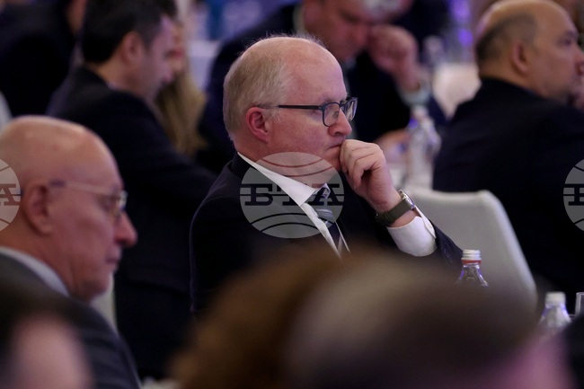 Въздействието на изкуствения интелект върху икономиката на еврозоната ще зависи от скоростта и мащаба на внедряването му, заяви Филип Лейн, главен икономист на ЕЦБ