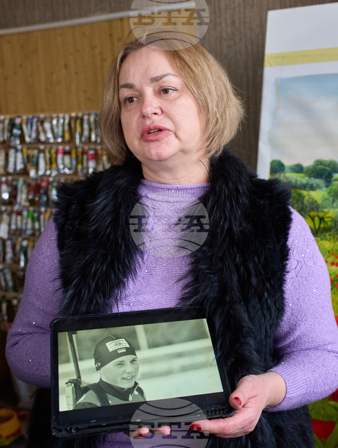 Ukraine Helmet Tribute Artist