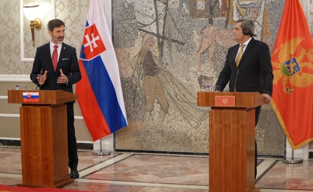 МИНА: На 21 май се открива редовна авиолиния Братислава – Подгорица