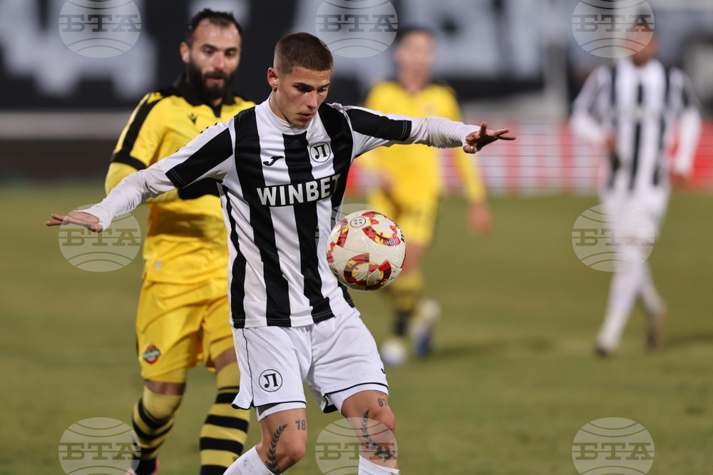 Пловдив - футбол - „Локомотив“ (Пловдив) - „Ботев“ (Пловдив)