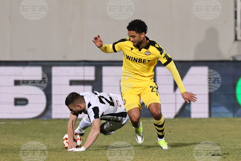 Пловдив - футбол - „Локомотив“ (Пловдив) - „Ботев“ (Пловдив)