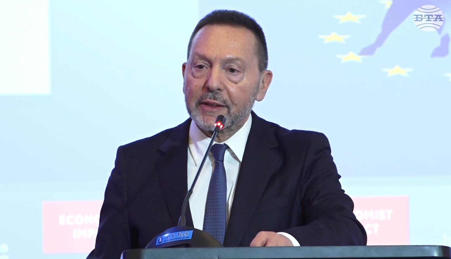 България ще усети позитивите от членството си в еврозоната, каза управителят на Централната банка на Гърция Янис Стурнарас в София