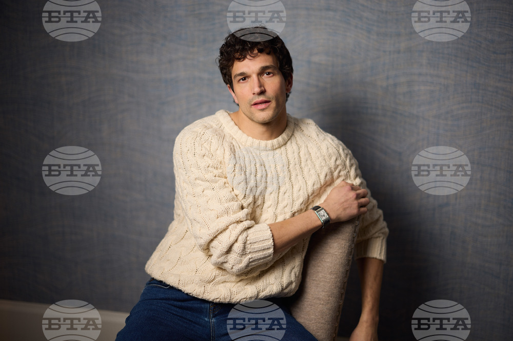 "Love Story: John F. Kennedy Jr. & Carolyn Bessette" Portrait Session