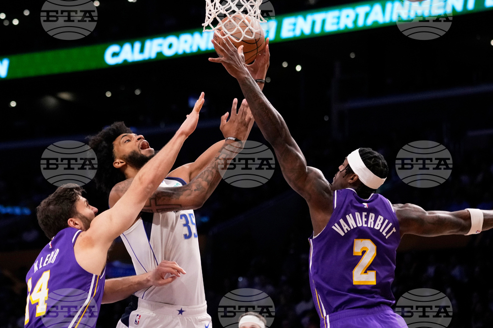 Mavericks Lakers Basketball