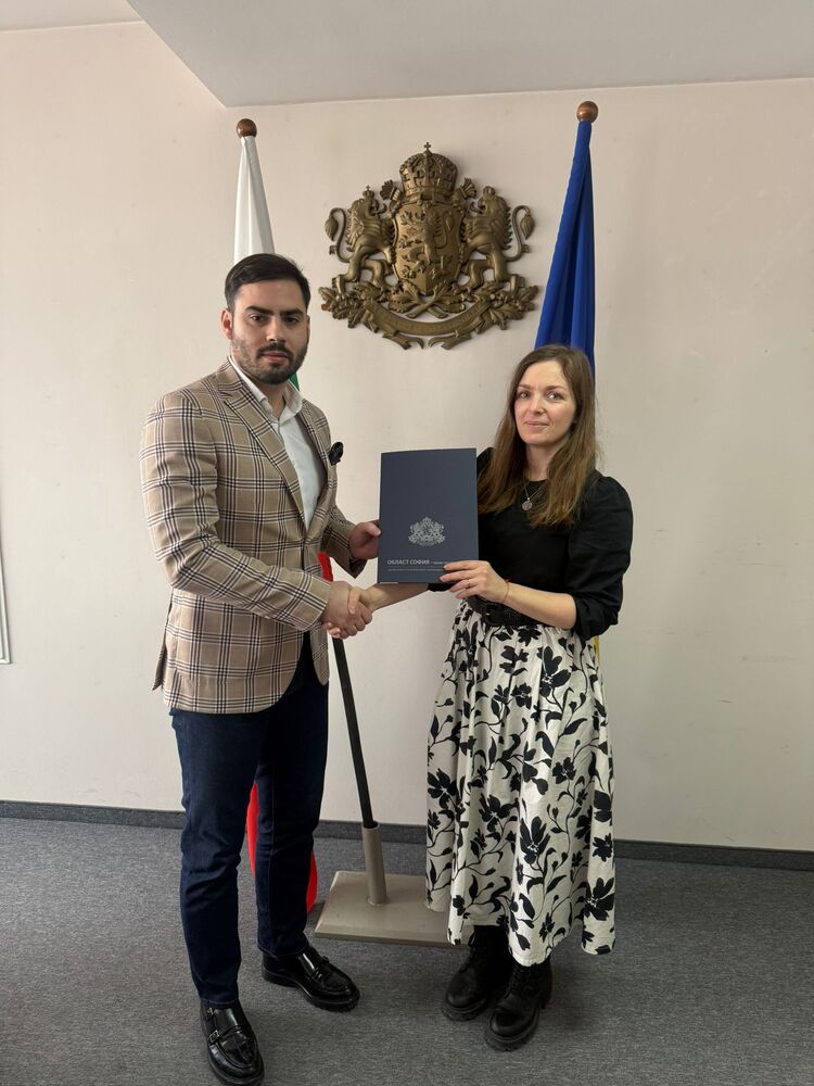 Областна администрация на област София: Областния управител на област София Стефан Арсов насърчава прехода от образование към заетост