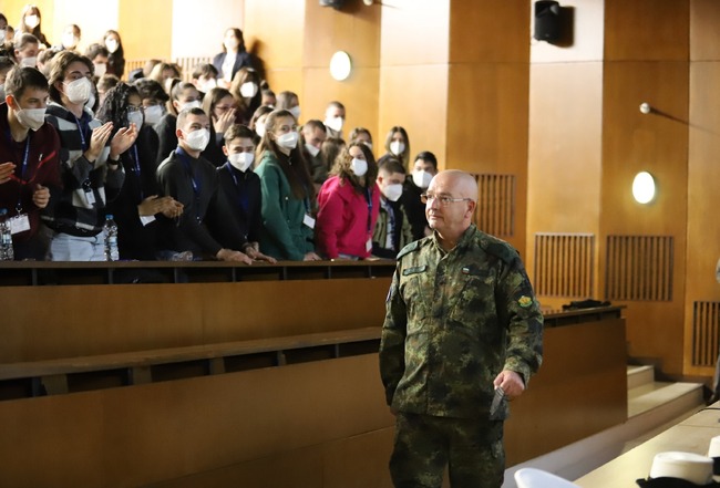 Военномедицинска академия: Началникът на ВМА отваря вратите за бъдещи военни медици