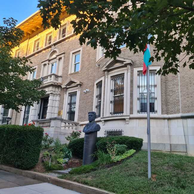 Българската общност във Вашингтон ще отдаде почит към Васил Левски днес при паметника му пред Посолството на България в САЩ