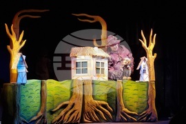 Кърджали - куклен театър - "Хензел и Гретел"