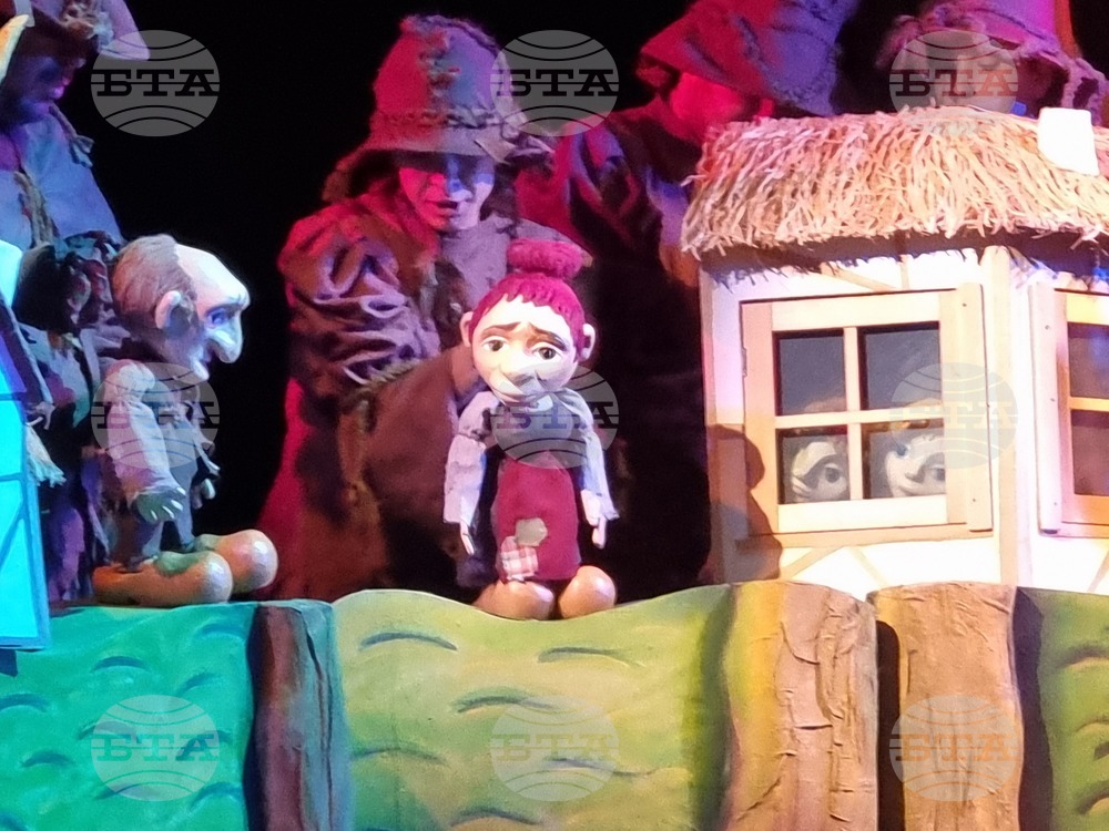 Кърджали - куклен театър - "Хензел и Гретел"