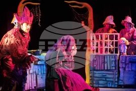 Кърджали - куклен театър - "Хензел и Гретел"