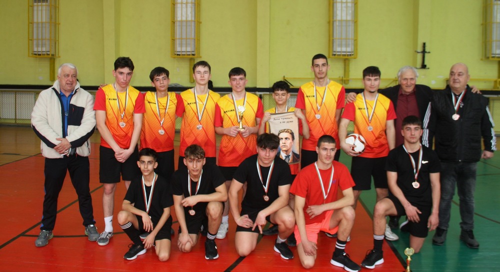 Училищни отбори премериха сили в Разград в турнир, посветен на Васил Левски