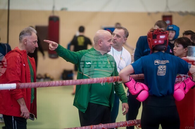 Националният отбор по бокс за жени навлезе в решителен етап на подготовката за Купа "Странджа"