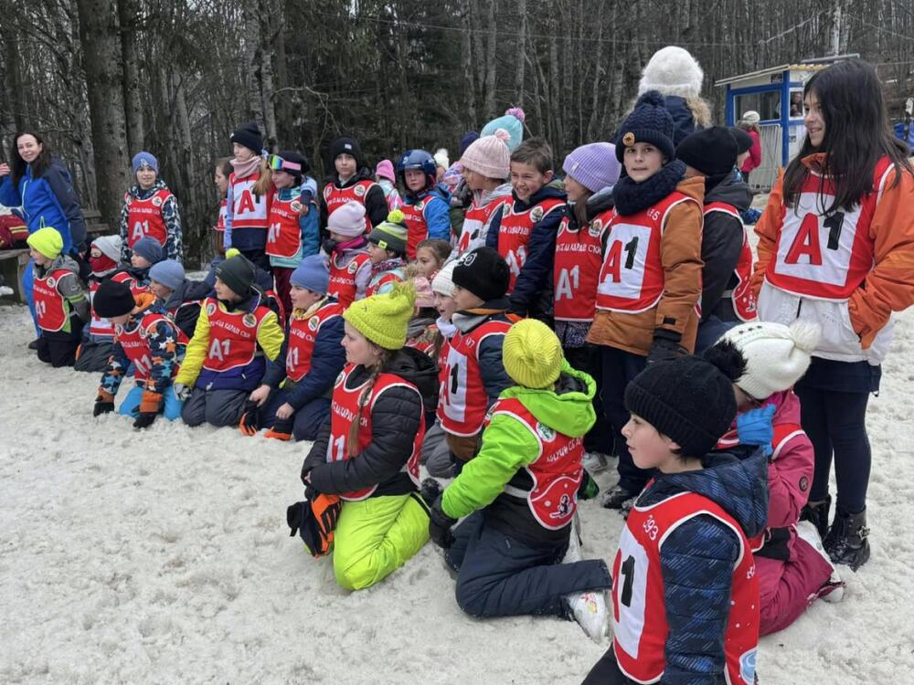 Проектът на БФ Ски „Научи се да караш ски“ за Троян приключи с традиционно състезание по гигантски слалом