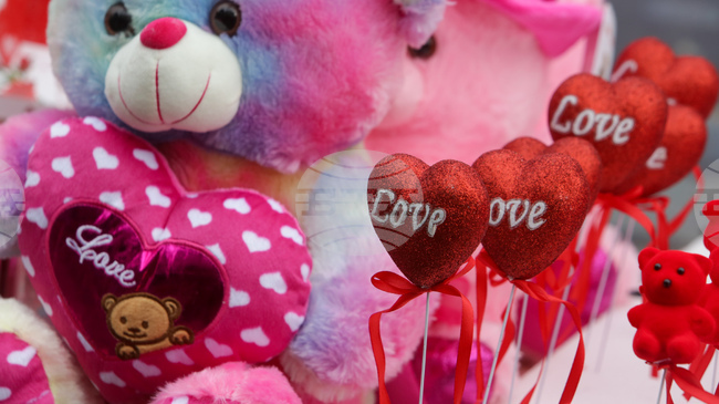 Свети Валентин – любопитни факти от архива на БТА