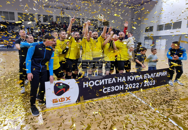 "Заслужено загубихме от Спартак", коментира треньорът на настоящия носител на Купата на България по хандбал Шумен 61 Никола Карастоянов 