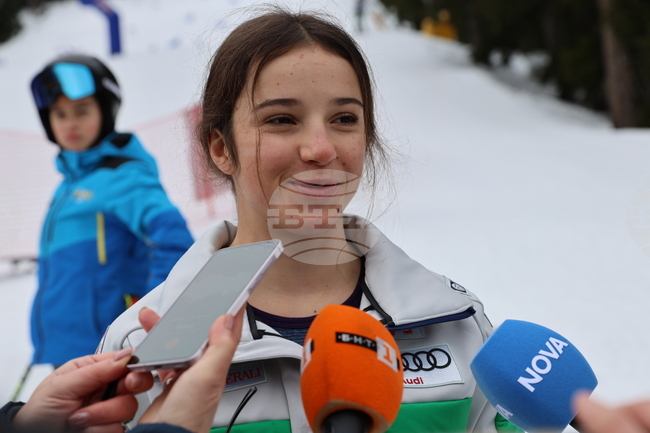 Всяко спускане е на сто процента, независимо дали е Oлимпиада, Световна купа или Държавно първенство, каза Малена Замфирова в Банско