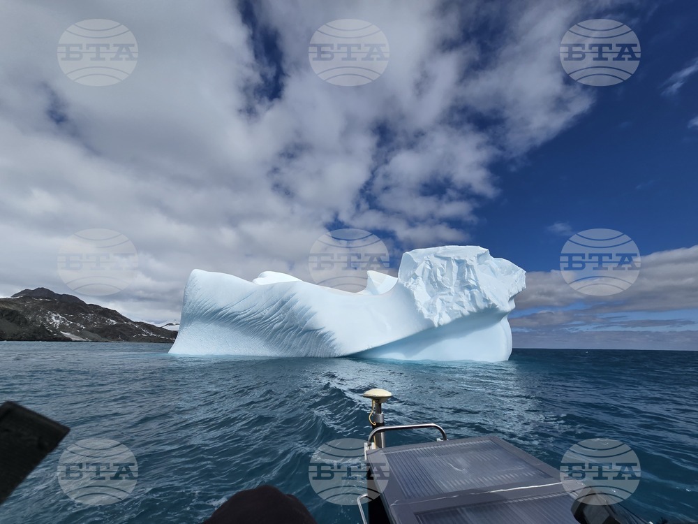 Antarctica - 34th Bulgarian Antarctic Expedition - RSV 421