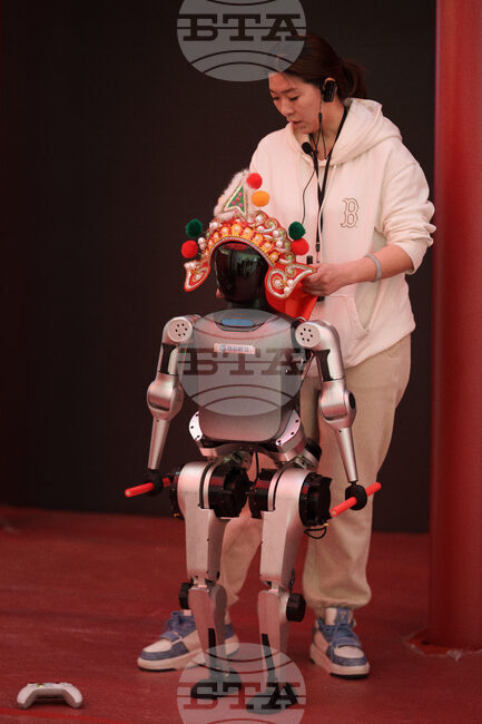 Жена в Китай е хоспитализирана, след като се е изплашила от хуманоиден робот