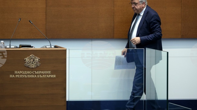 Outgoing Environment Minister Genov Praises His Team