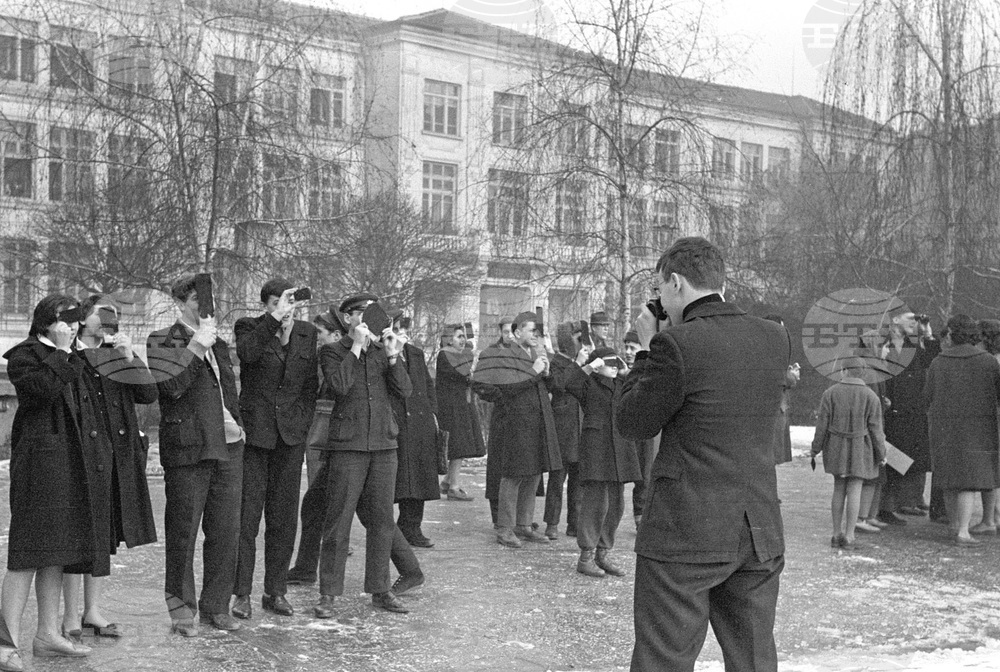 Слънчево затъмнение в България на 15 февруари 1961 година