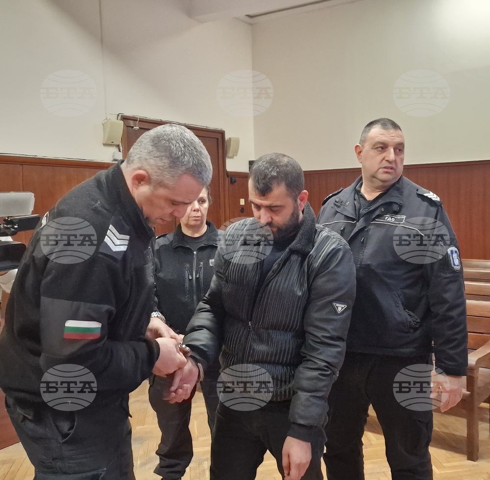 Съдът в Хасково остави в ареста гражданин на Турция, обвинен за пренасяне на оръжие и боеприпаси през граничния пункт „Капитан Андреево“