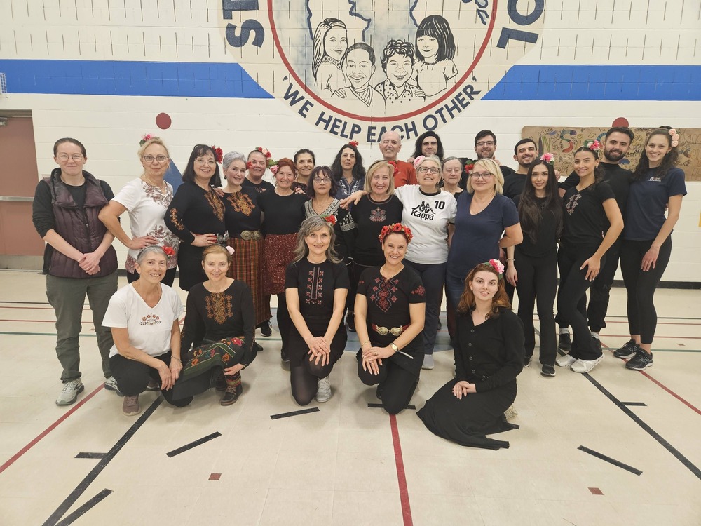 Българският танцов клуб „Вито хоро“ в Отава, Канада, домакинства събитие „Ден на отворените врати“