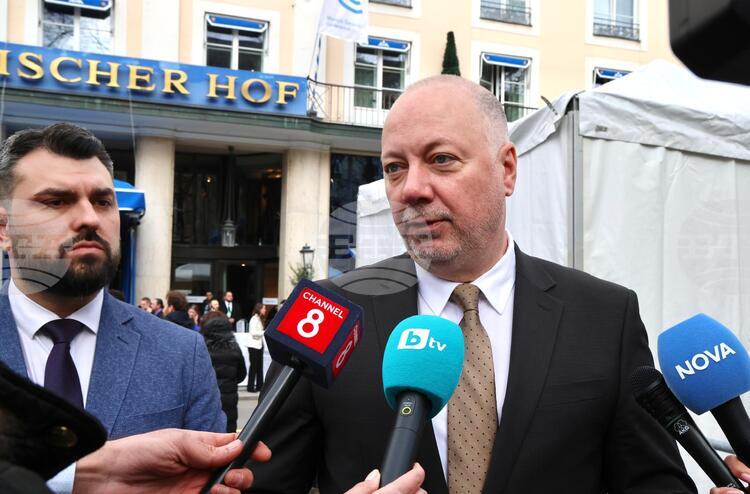 Outgoing Prime Minister Zhelyazkov: World Urgently Needs Peace Against Growing Geopolitical Tensions