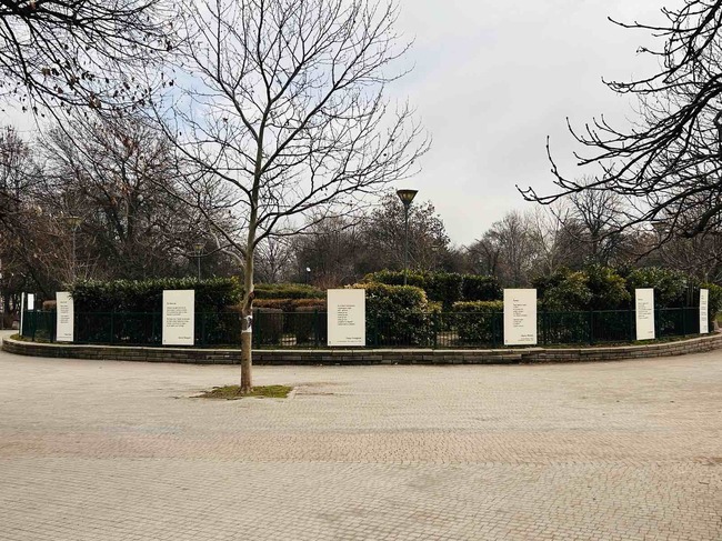 Район „Слатина“ представя любовна лирика в парк „Гео Милев“ за месеца на любовта