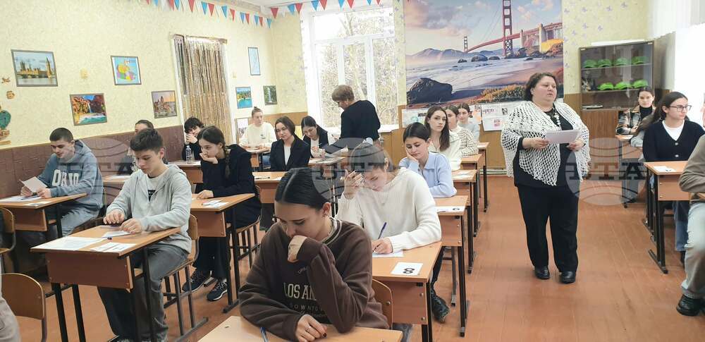 Олимпиада по български език и литература събира близо 40 ученици в Тараклийския район