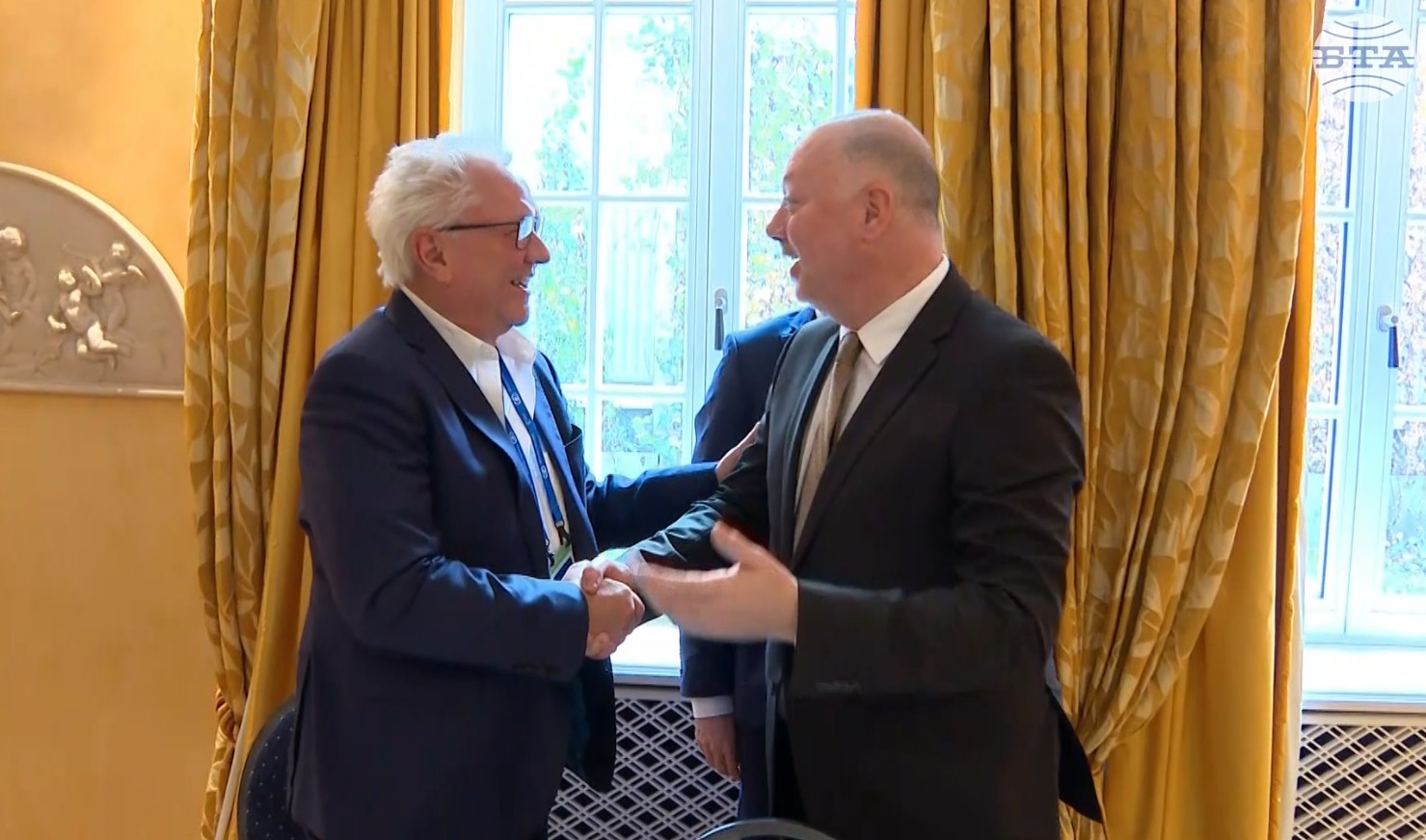 Премиерът Росен Желязков и главният изпълнителен директор на „Райнметал“ Армин Папергер обсъдиха напредъка в стратегическия проект за завода за барут и снаряди