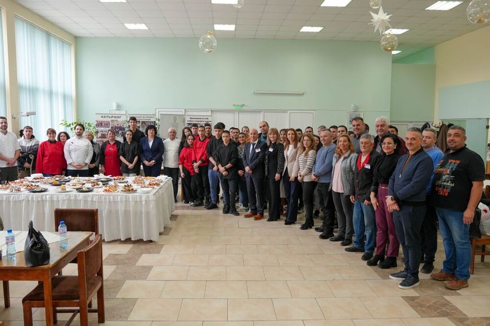 Професионалната гимназия „Генерал Владимир Заимов” в Сопот бе домакин на форум за споделяне на добри практики и на нови образователни ресурси