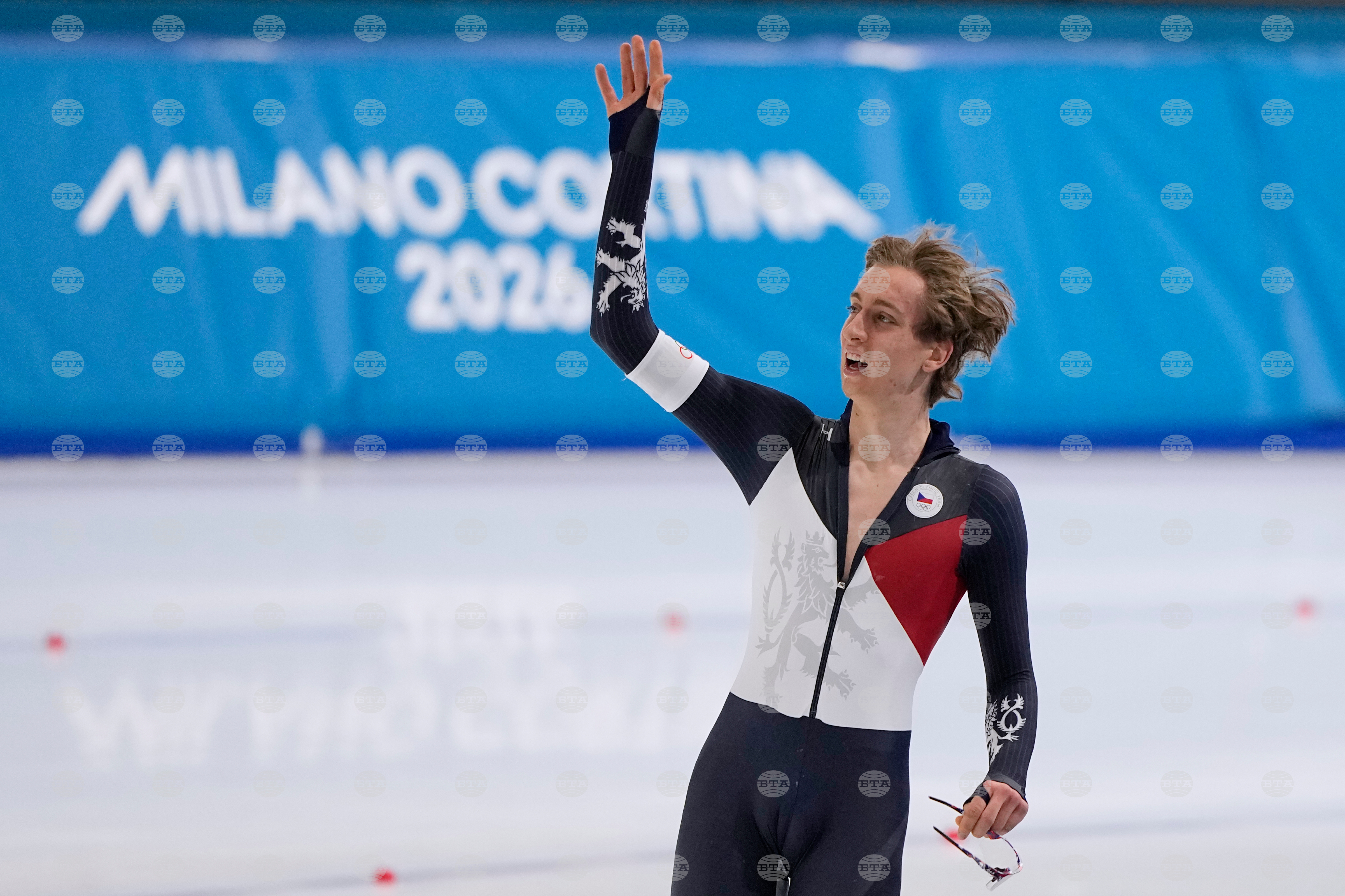 19-годишен чех триумфира с олимпийското злато в бързото пързаляне с кънки на 10 000 метра