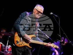 Арт център „Сити Марк" - Стефан Вълдобрев и „Обичайните заподозрени" - концерт