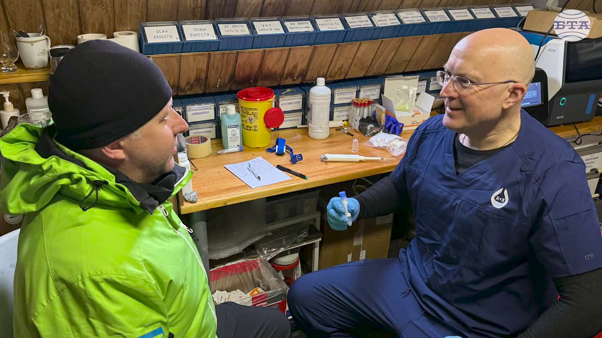 Средата на Антарктида е по-екстремна и оказва влияние върху човешкото здраве, каза за БТА биотехнологът Кирил Кандиларов