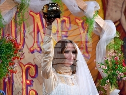 People Hasty Pudding Byrne