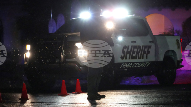 Двама помощник шерифи в американския щат Мисури бяха смъртоносно простреляни, а други двама бяха ранени